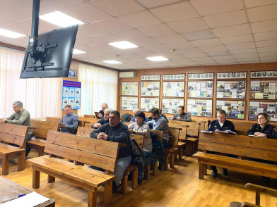 Госавтоинспекторы севера столицы провели рабочую встречу с представителями таксомоторных парков