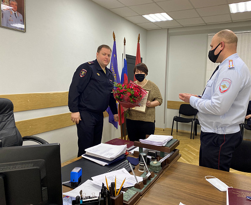Руководство УВД по САО поблагодарило представителя банка за содействие в пресечении фактов мошенничества