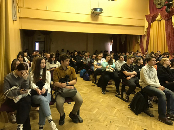 Полицейские Северного округа в рамках операции «Дети России-2021» провели профилактическую лекцию в колледже