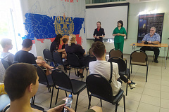 Полицейские Северного округа совместно с членом Общественного совета при УВД по САО провели профилактическую беседу с подростками