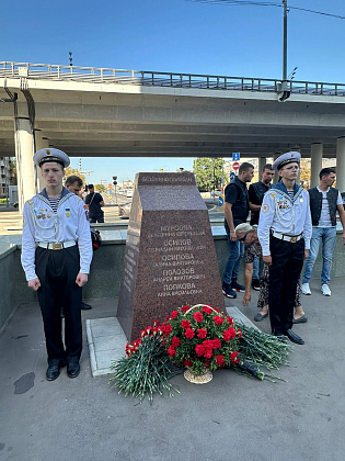 Член Общественного Совета при УВД по САО Сергей Ладочкин принял участие в городской акции и возложении цветов