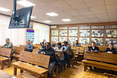 Госавтоинспекторы севера столицы провели рабочую встречу с представителями таксомоторных парков