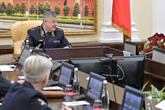 Со 100-летним юбилеем ветерана Великой Отечественной войны подполковника милиции в отставке Каштанова Алексея Николаевича поздравили руководители и сотрудники столичной полиции